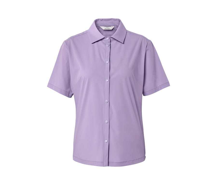 Lila Outdoorbluse mit kurzen Ärmeln und Knöpfen.