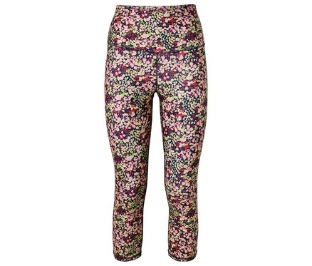 Nahaufnahme einer blumengemusterten Leggings vor einem weißen Hintergrund.