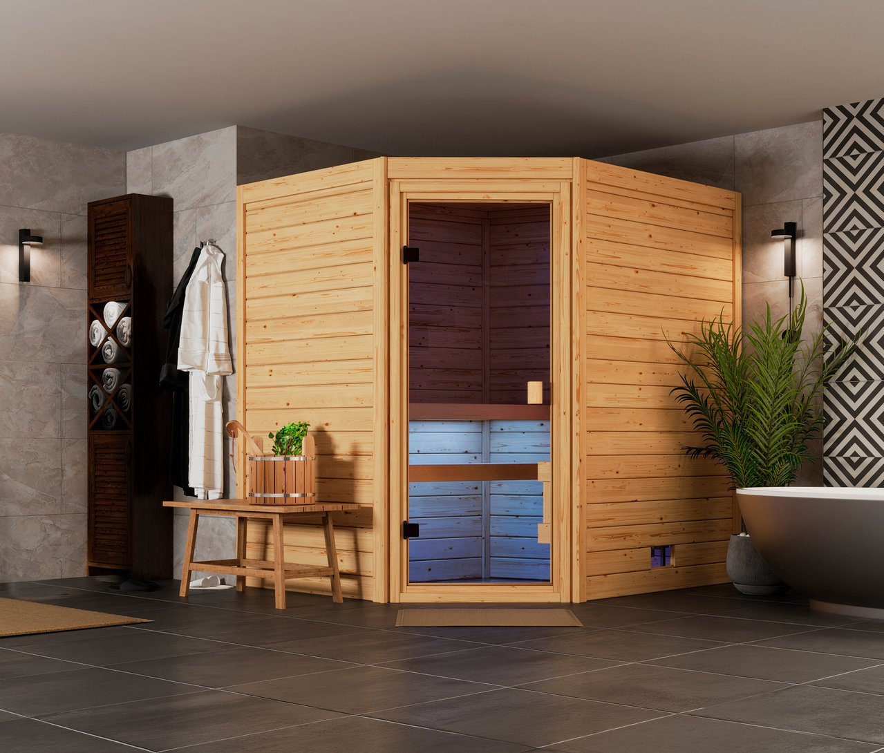 Helle Holzsauna in einem modernen Badezimmer mit dunklen Fliesen. Links ein Schrank mit Handtüchern und Bademänteln, davor eine Holzbank mit Eimer und Pflanzen. Rechts eine Pflanze und eine Badewanne.