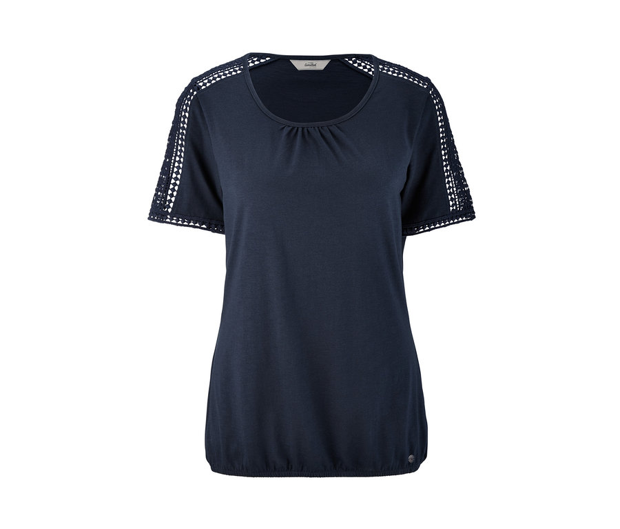 Marineblaues Shirt mit kurzen Ärmeln und Häkelband.