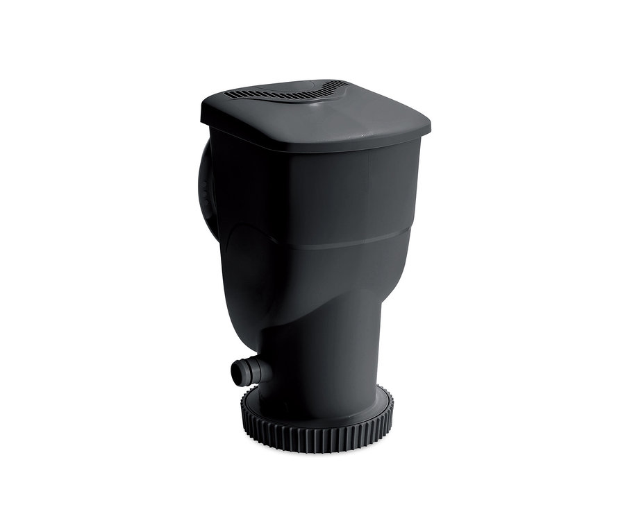 Ein schwarzer Wasserfilter.