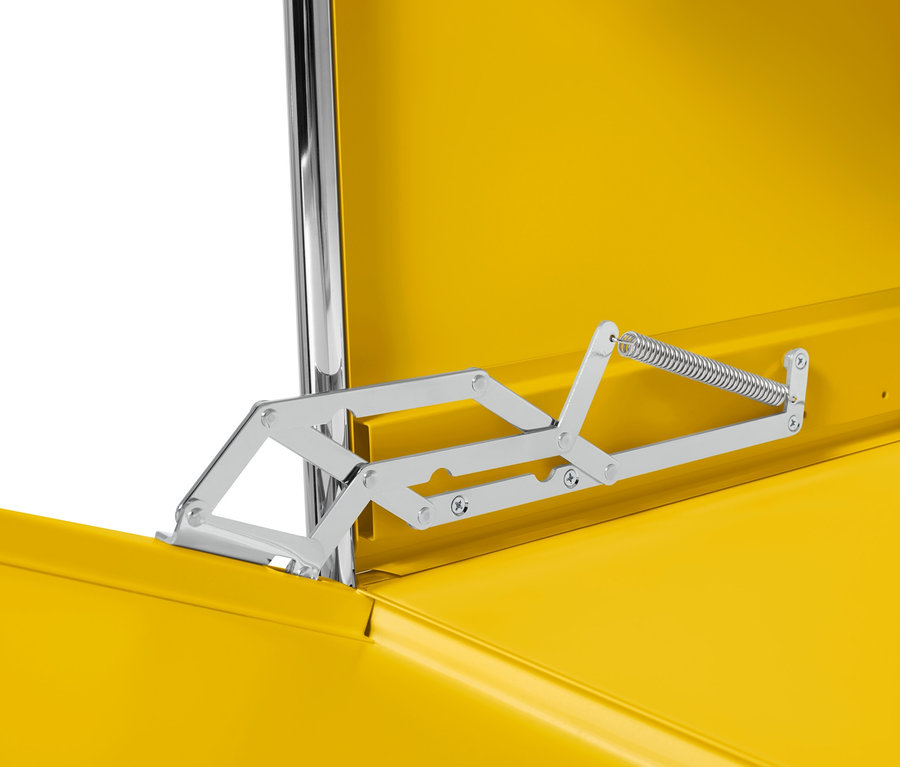 Innenansicht eines gelben Sideboards Metall »CN3« mit 2 Klappfächern.