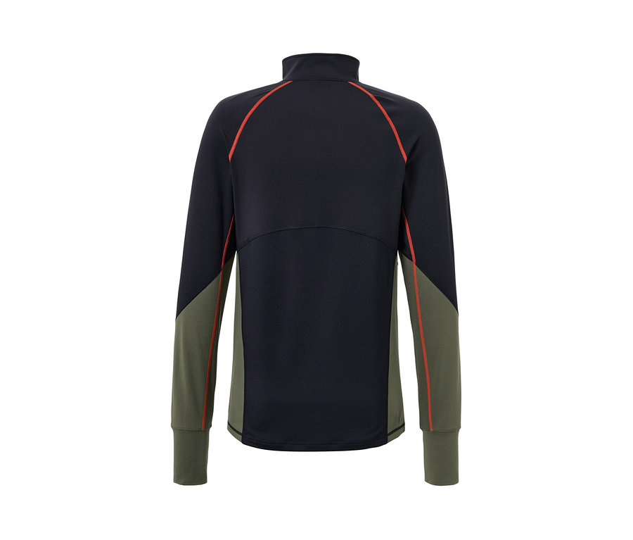 Detailansicht der Rückseite eines Thermo-Funktionsshirts.