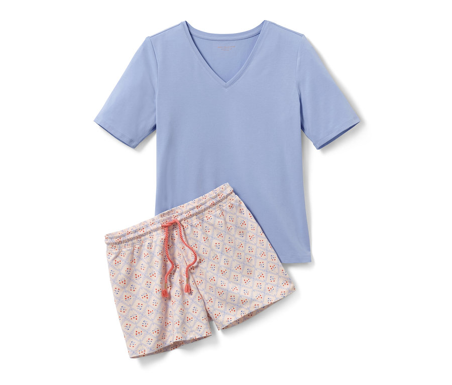 Blaues Shorty-Pyjama-Set mit kurzärmeligem Oberteil und geblümter kurzer Hose.