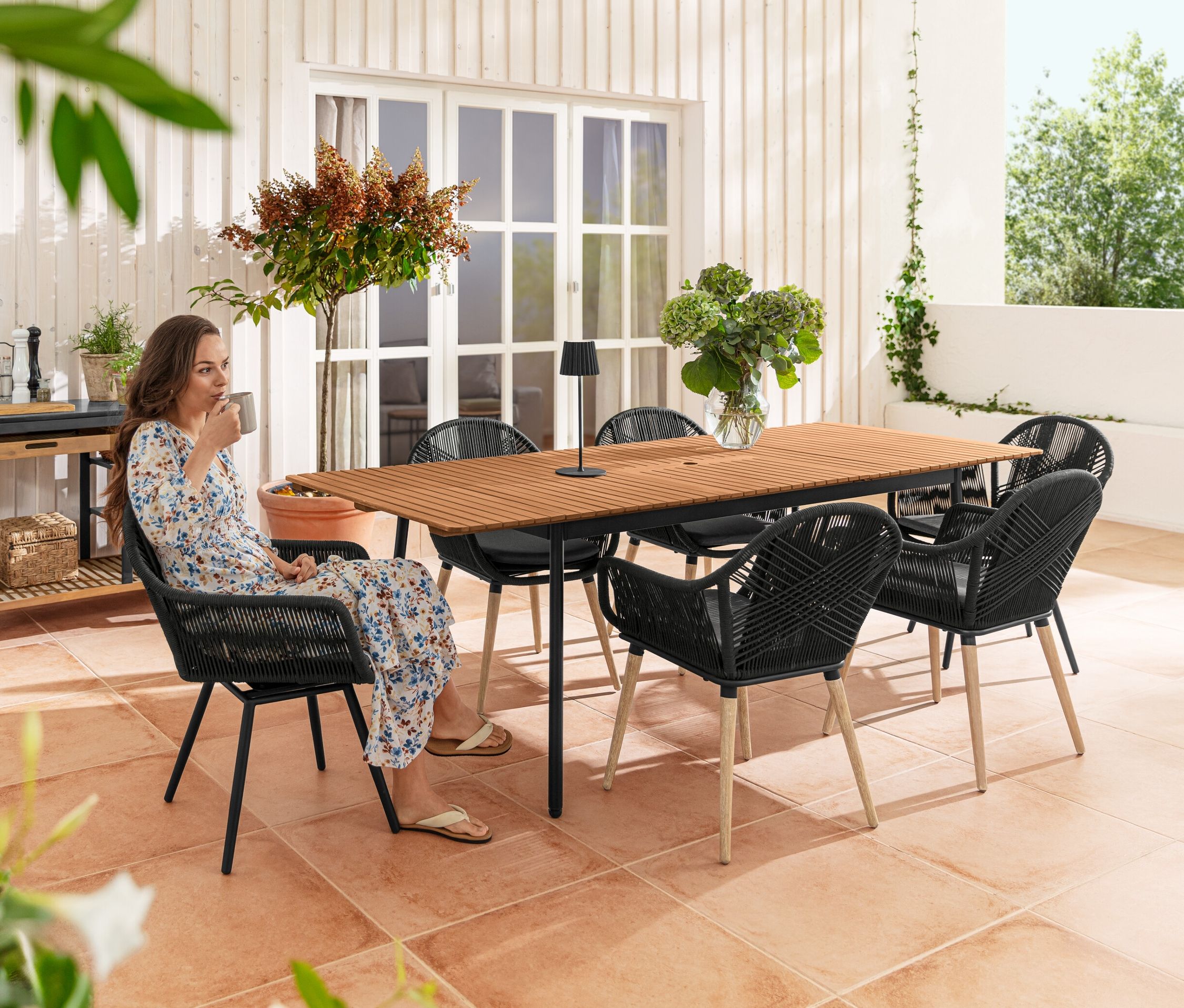 Thumbnail - Tchibo - Ausziehtisch »Elin« - 181,5x90x75,5cm - schwarz - Eukalyptus-Massivholz / Aluminium / Stahl