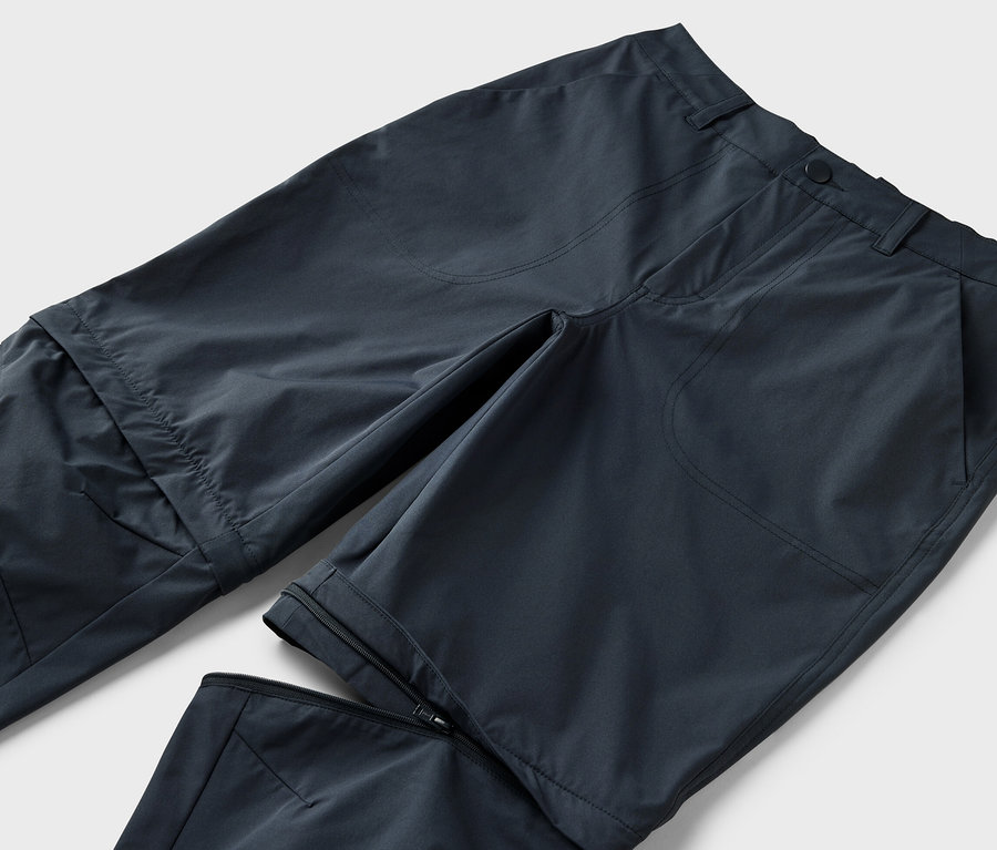 Blaue 2-in-1-Funktionshose.