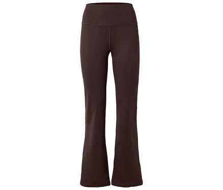 Braune, ausgestellte Hose mit hohem Bund vor weißem Hintergrund.
