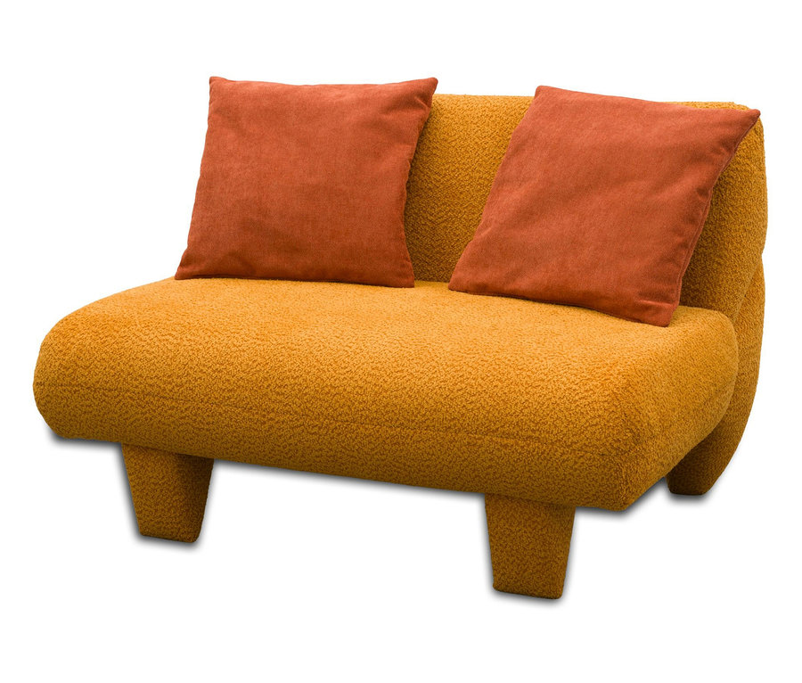 Orangefarbenes Domo Sofa »Alicante» mit zwei Kissen.