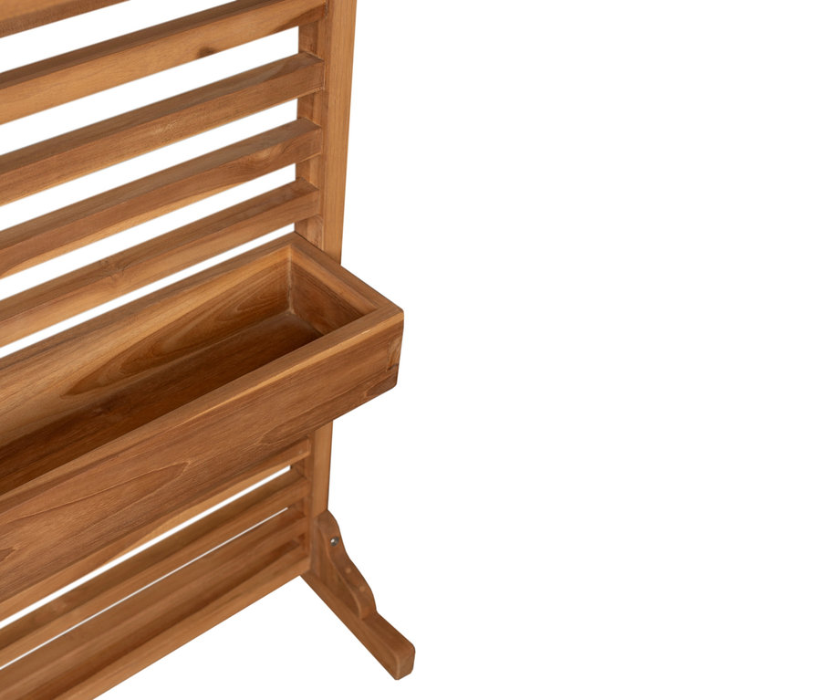 Nahaufnahme eines Holzregals mit Lamellen und einem rechteckigen Pflanzkasten.