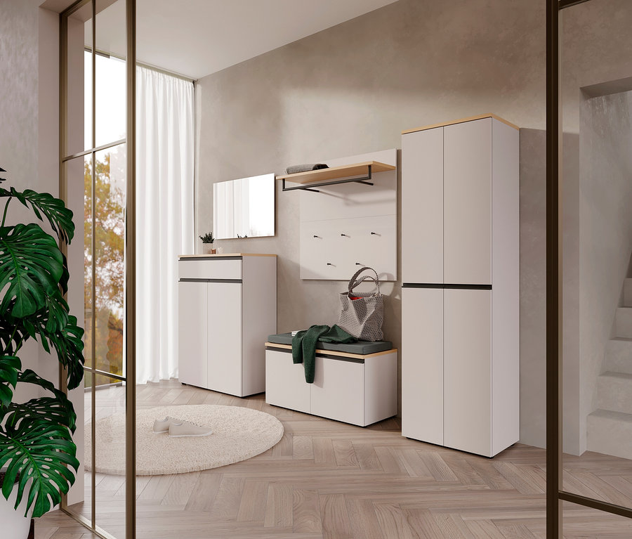 Flur mit Garderobenpaneel »Cormano«, Schuhschrank »Cormano« und Garderobenschrank »Cormano« in Weiß und Holzoptik.