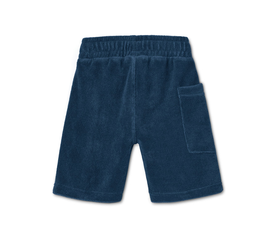 Blaue Frottier-Shorts.