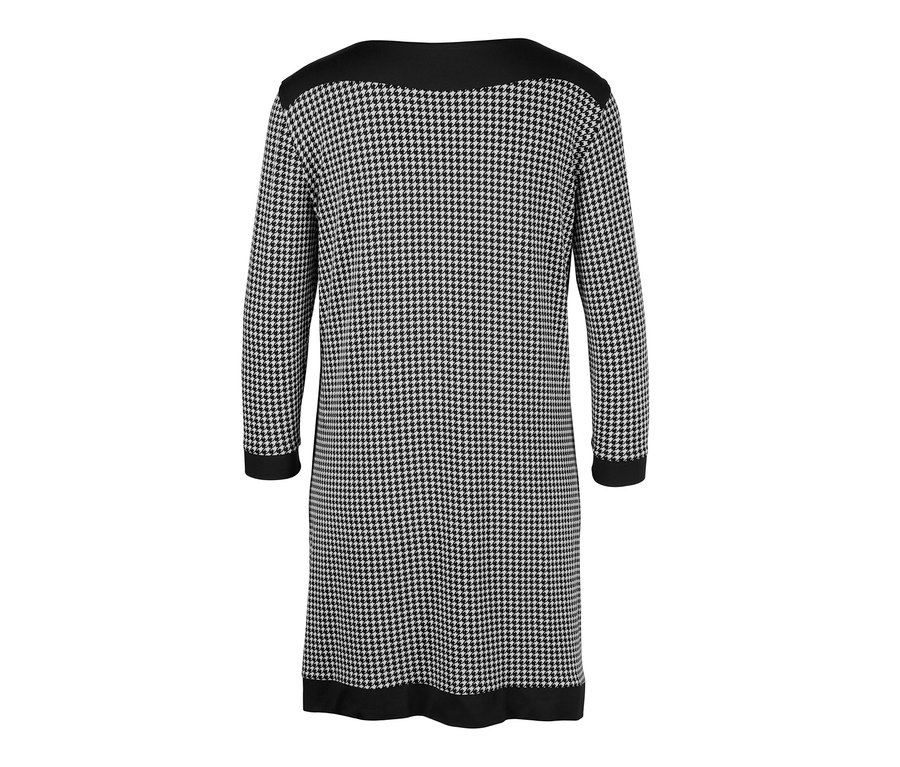 Ein bedrucktes Longshirt mit Hahnentrittmuster.