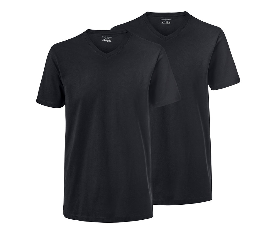 Zwei schwarze T-Shirts mit V-Ausschnitt liegen übereinander.