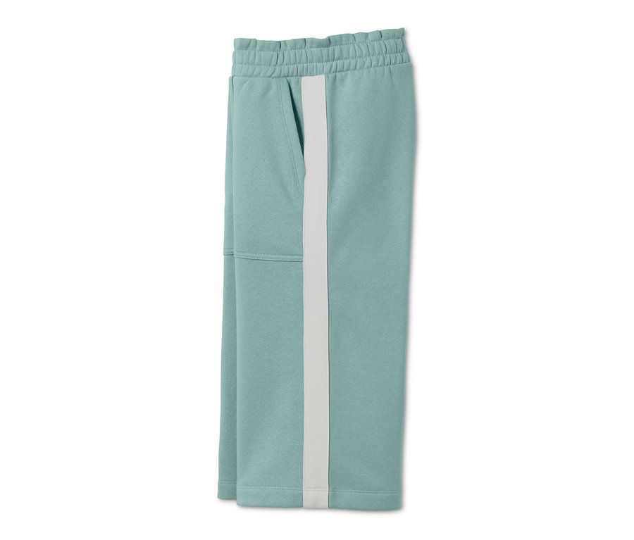 Detailaufnahme einer Sweat-Culotte mit einem weißen Streifen an der Seite.