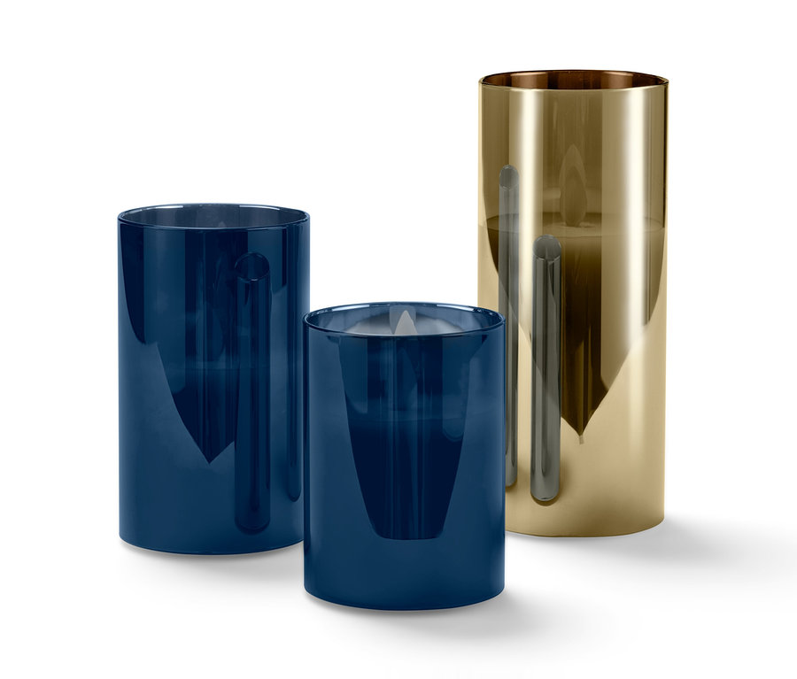 Drei LED-Echtwachskerzen im Glas.