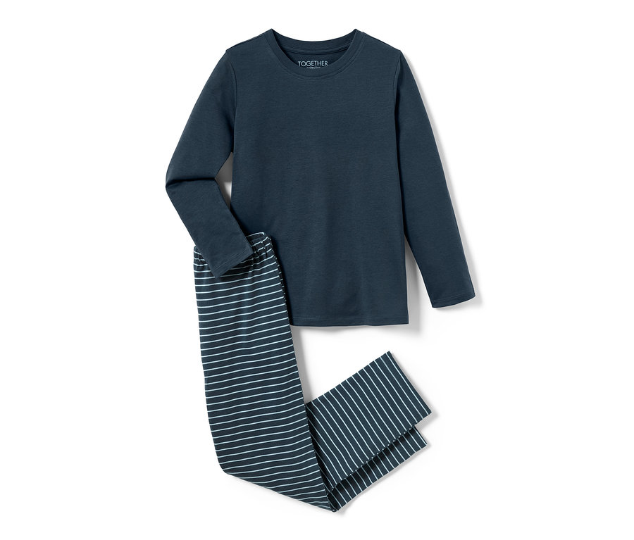 Blauer Kinder-Pyjama mit gestreifter Hose.
