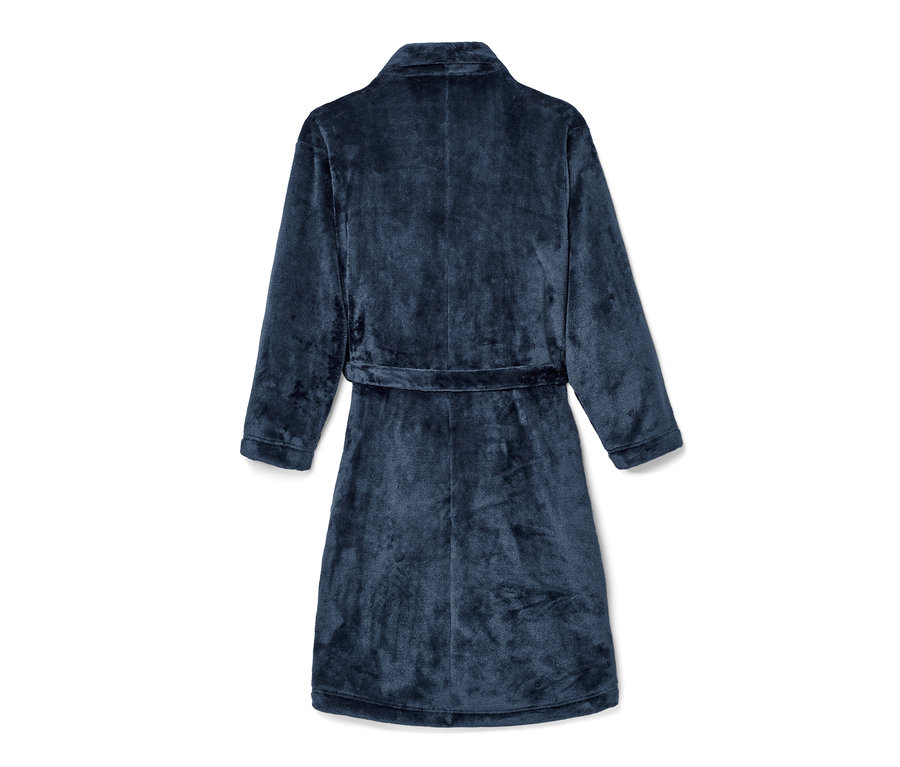 Blauer Morgenmantel mit Gürtel.