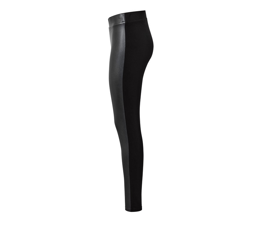 Schwarze Leggings im Materialmix mit Lederstreifen an der Seite.