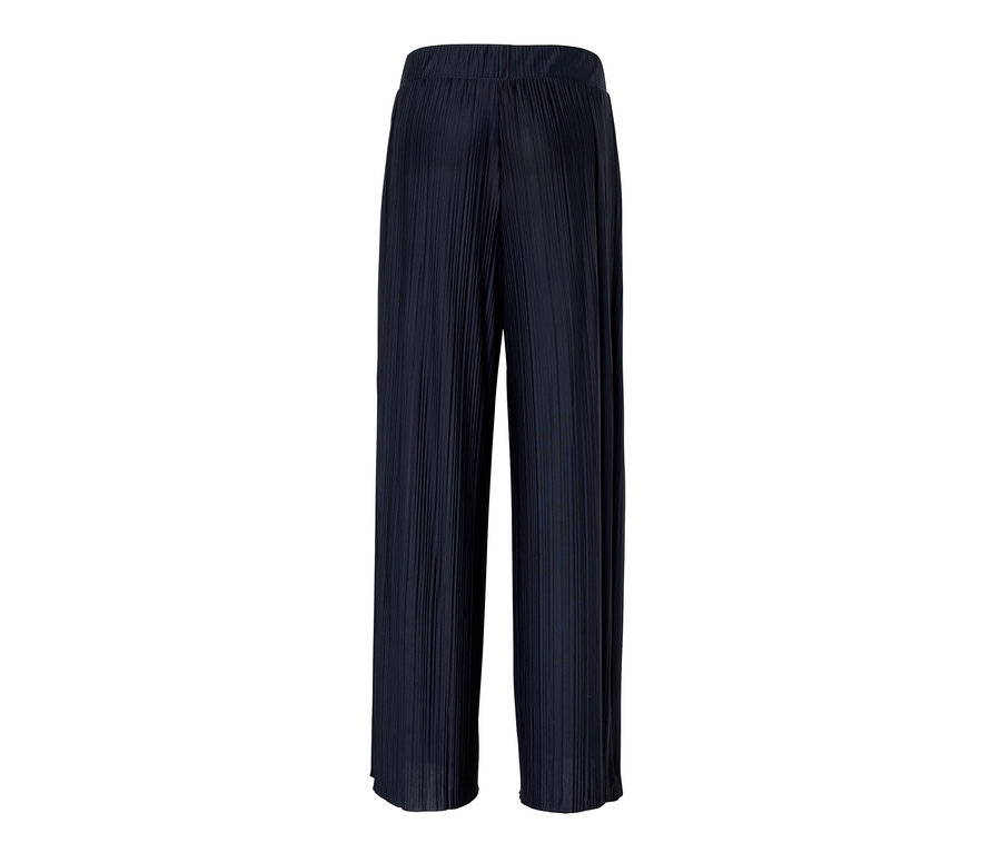 Dunkelblaue Plisseehose.