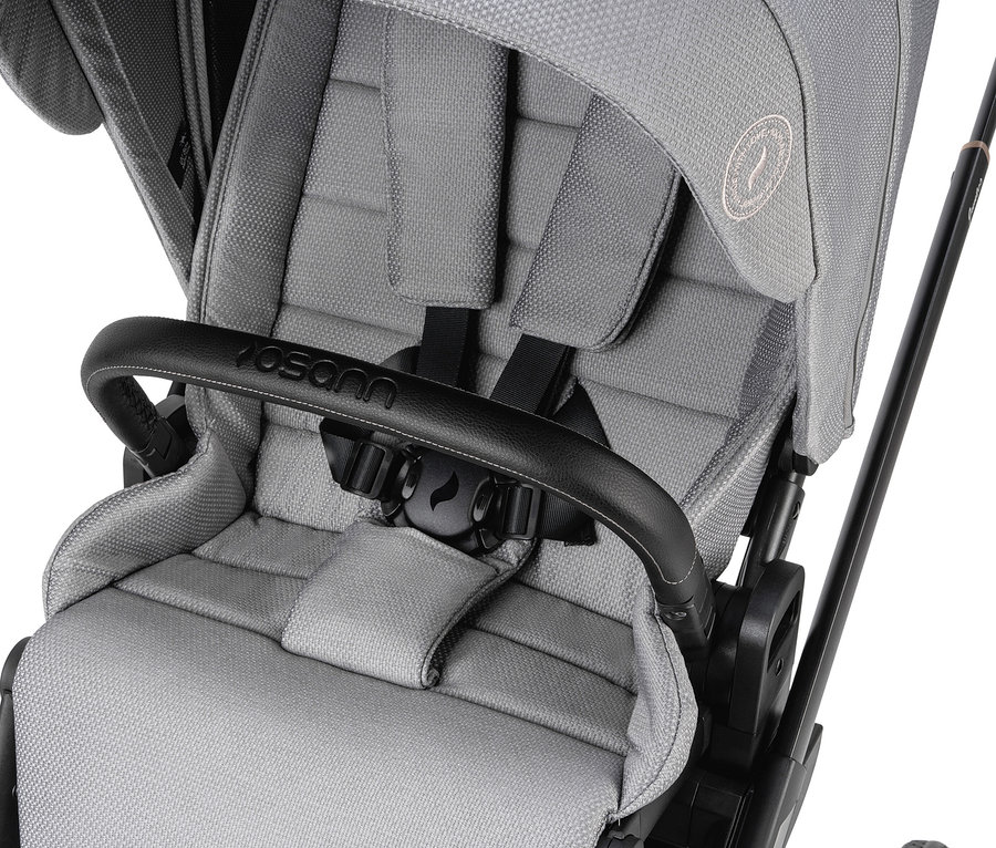 Detailansicht des grauen Osann Kombi-Kinderwagens Juntos.