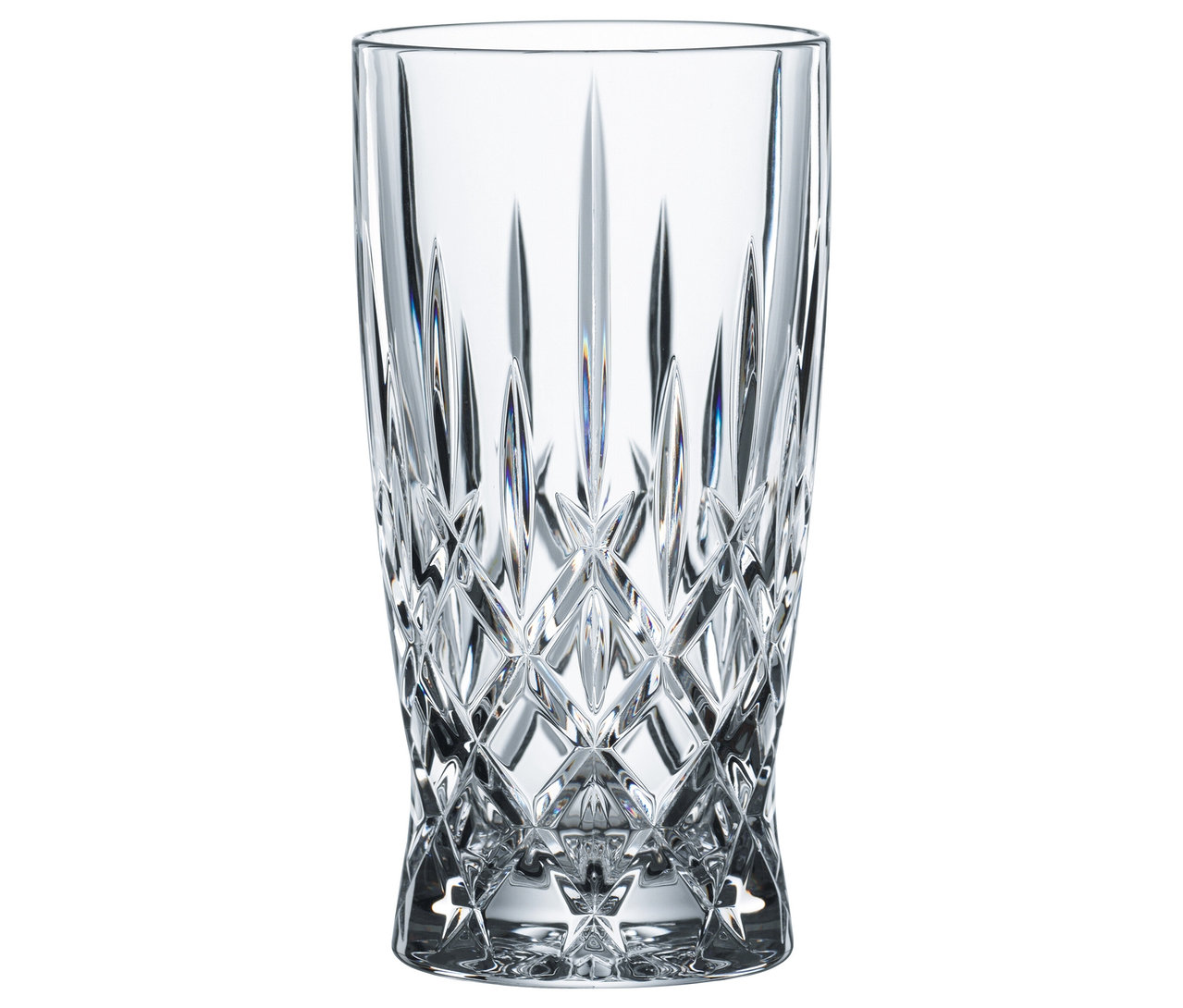 Ein einzelnes Nachtmann Latte-Macchiato-Glas »Noblesse« steht auf einem weißen Hintergrund.