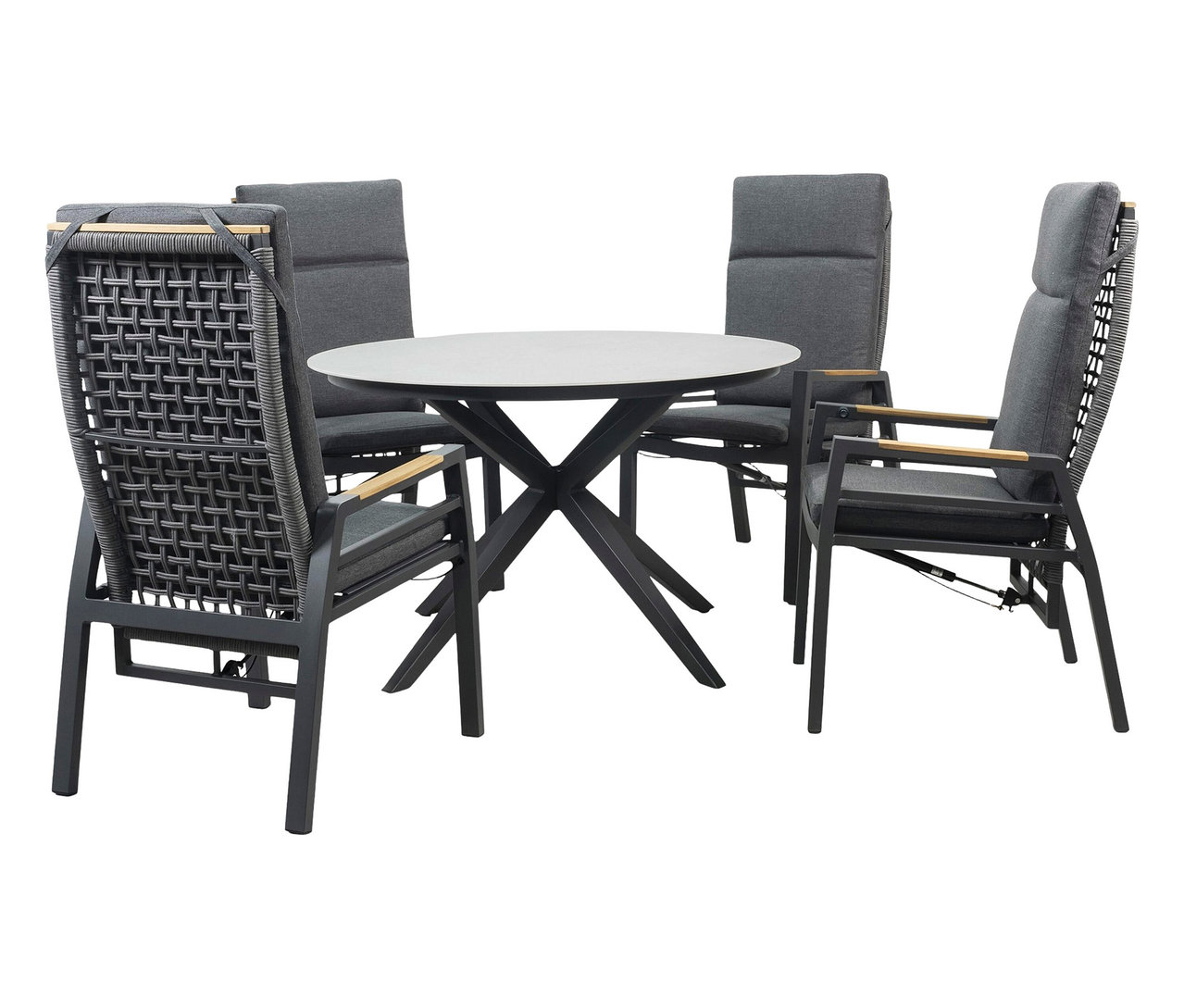 Vier Stühle stehen um einen hellgrauen deVries Tisch (Ø ca. 120 cm).