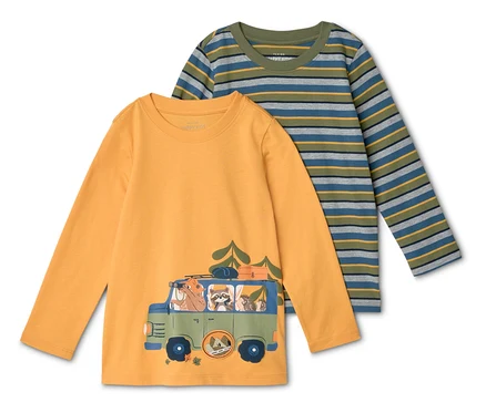 Zwei langärmlige Kinder-T-Shirts: eins senffarben mit Bus-Print, eins gestreift in Grün-, Blau- und Grautönen.