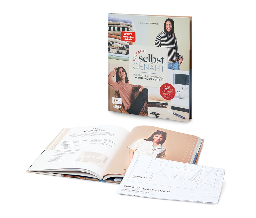 Ein aufrechtes Buch "EINFACH selbst GENÄHT" von Julika Landermann mit Bildern von Frauen, dem Text "PRAKTISCHE ALLTAGSMODE IN DEN GRÖSSEN 34-50" und "4 Schnittmusterbogen". Davor liegt ein offenes Buch mit der Überschrift "SHIRTBLUSE" und einem Schnittmusterbogen "EINFACH SELBST GENÄHT Schnittmusterbogen 1".