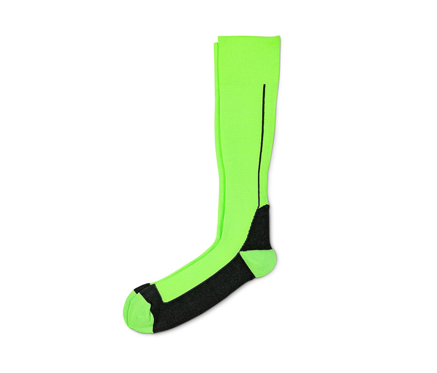 Grüne Sport-Kompressionsstrümpfe.