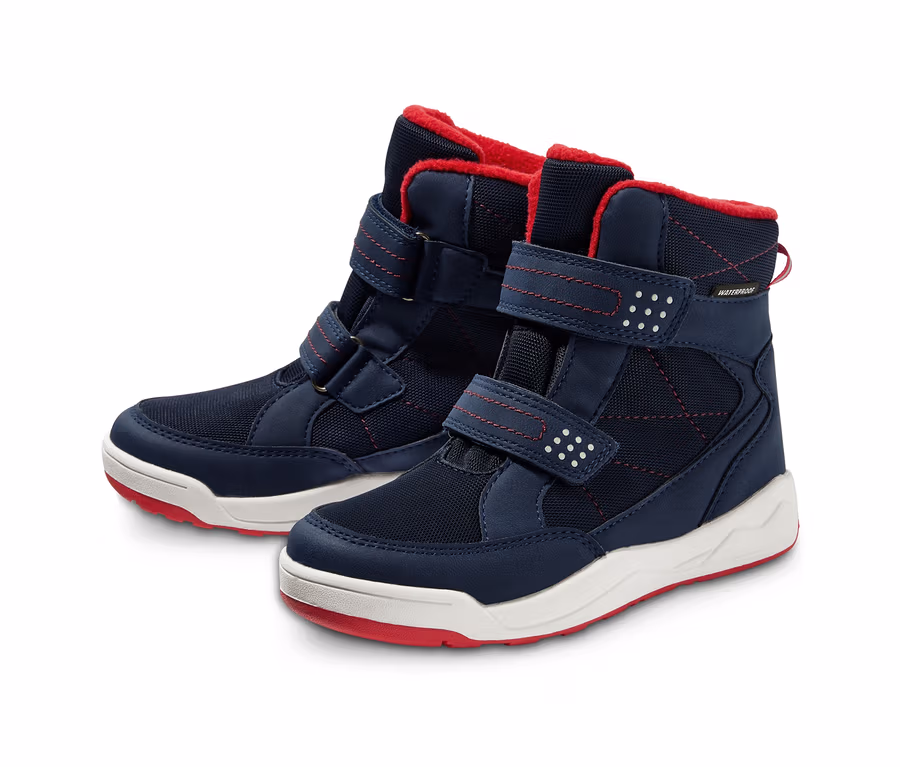 Zwei Thermostiefel in Blau mit roten Details.