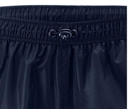 Detailaufnahme einer Unisex-Regenhose.