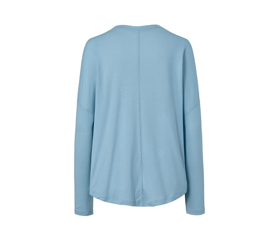 Hellblaues Fledermausshirt von hinten.