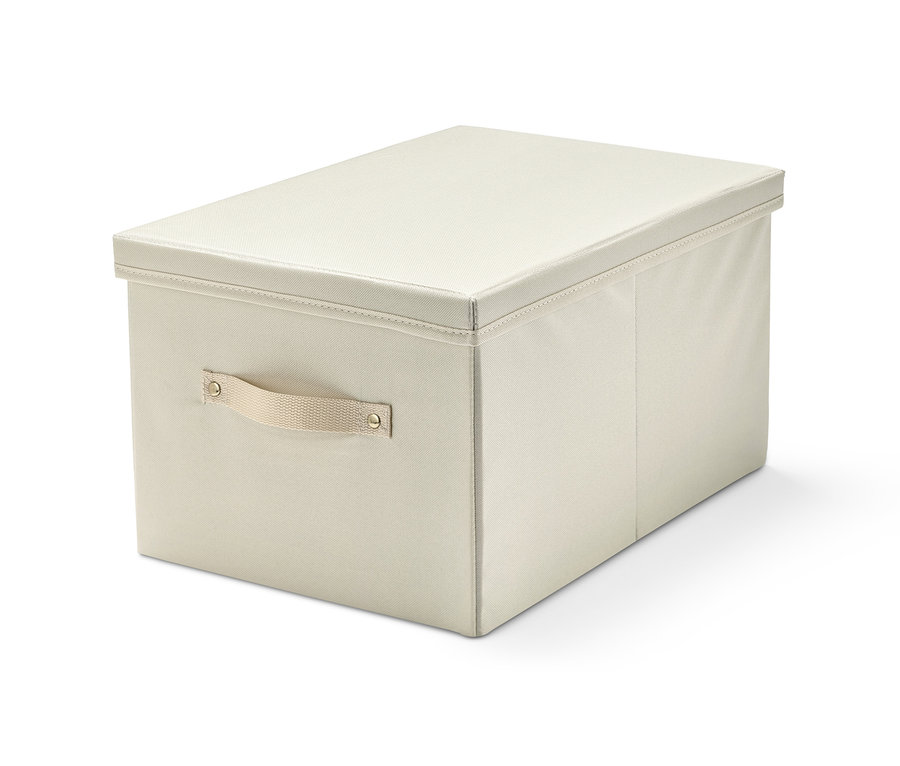 Cremefarbene Ordnungskiste mit Deckel.