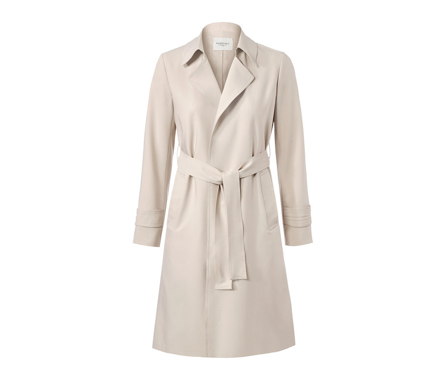 Beiger Trenchcoat mit Gürtel.
