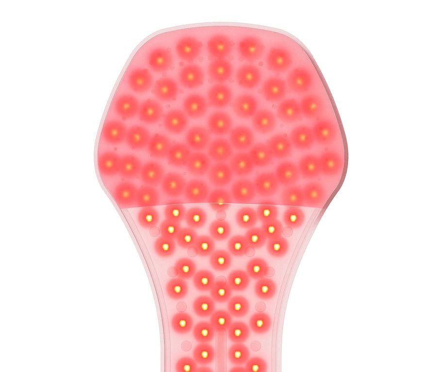 Nahaufnahme der Silk'n LED Hand Maske, die viele kleine rote Lichter zeigt.