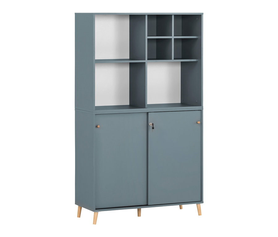 Blaues Bücherregal mit Regalen und einem Schrank mit zwei Schiebetüren steht auf Holzfüßen.