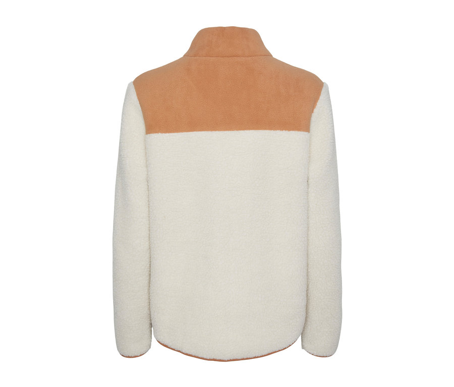 Rückansicht einer Teddy-Jacke mit braunem Sattel.