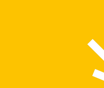 Gelber Hintergrund mit weißem Symbol einer durchgestrichenen Glühbirne und dem Text "ohne Leuchtmittel / without bulb".