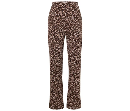 Eine leopardengemusterte Hose mit geradem Schnitt.
