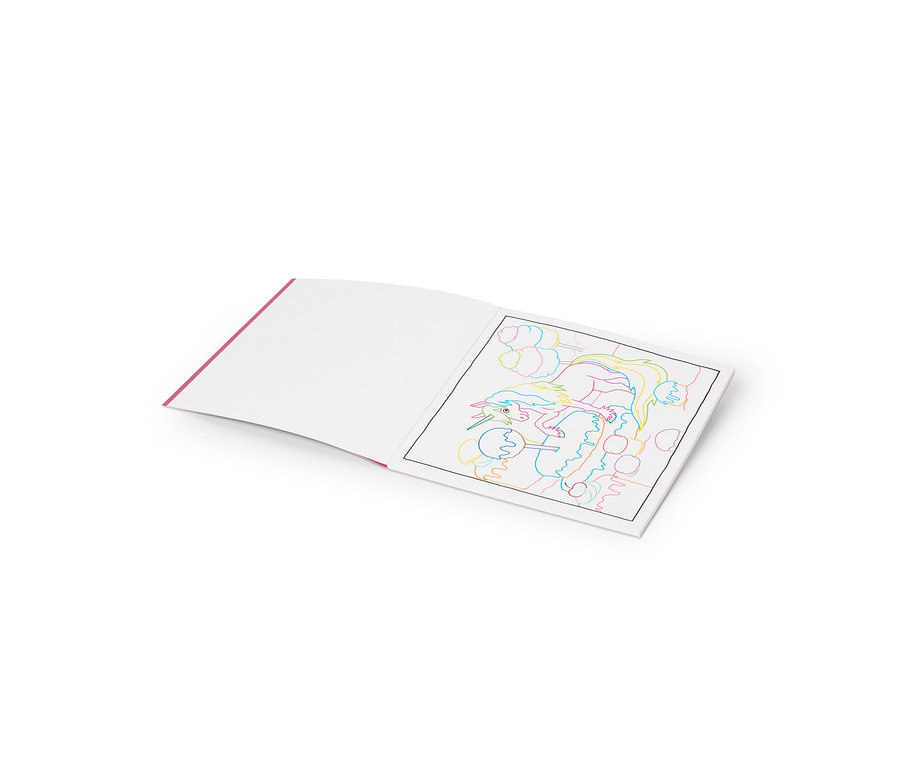 Offenes Malbuch mit rosa Buchrücken, das eine leere linke Seite und eine rechte Seite mit einem Einhorn, einem Lutscher und Wolken in Regenbogenfarben zeigt.