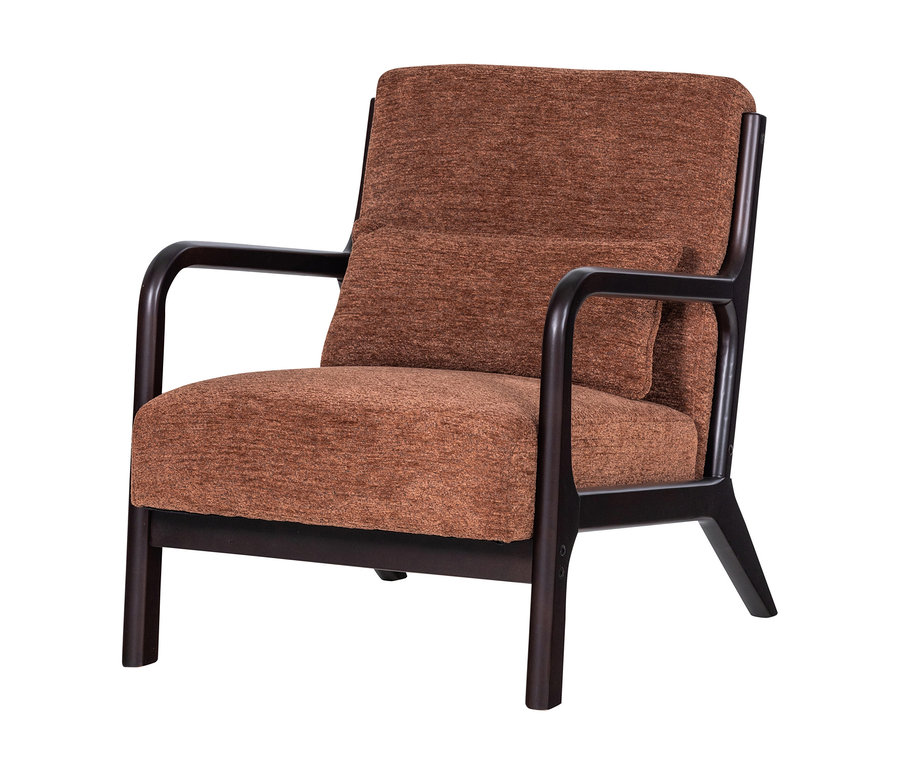 Brauner Stoff-Sessel mit dunklem Holzrahmen und geschwungenen Armlehnen, mit gepolsterter Sitzfläche, Rückenlehne und einem Lendenkissen.