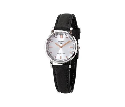 Schwarze Kienzle Armbanduhr »Bella Moderna« mit silbernem Gehäuse, weißem Zifferblatt und roségoldenen Zeigern.