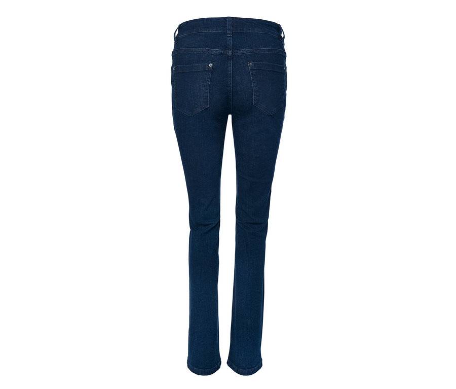 Rückansicht einer Straightfit-Jeans.