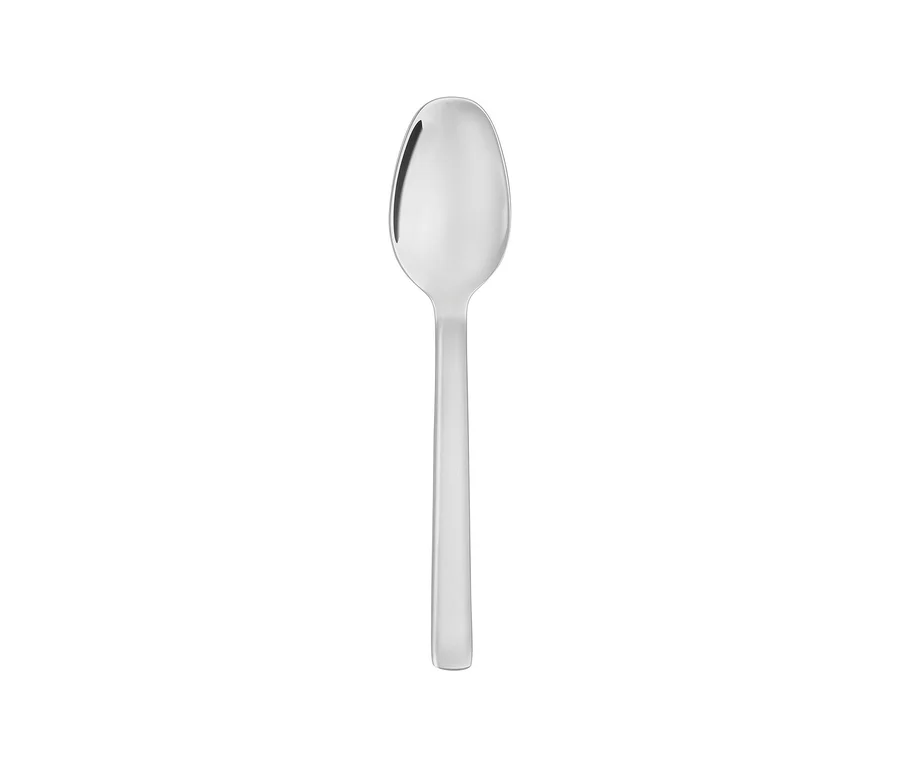 Glänzender silberner Löffel aus dem Henckels by ZWILLING Clouds Besteckset, auf weißem Hintergrund.