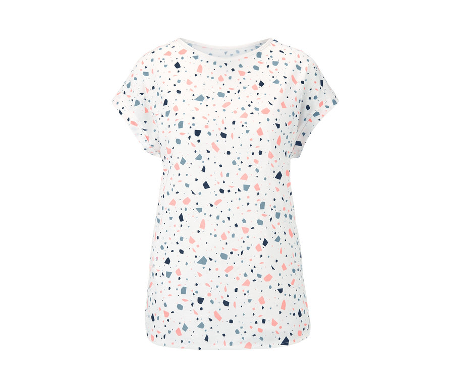 Ein weißes Kurzarmshirt mit Terrazzo-Muster.