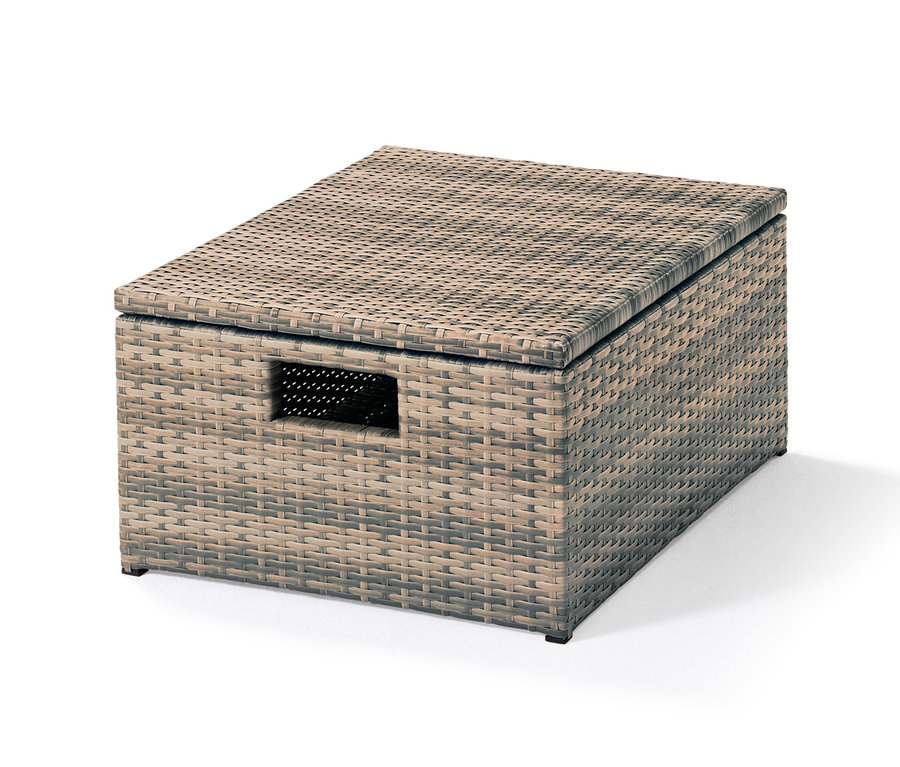 Ein brauner Rattanspeicherbox.