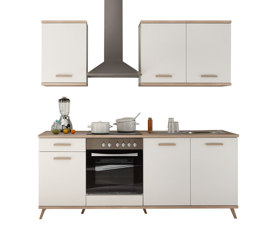 Küchenzeile mit Hängeschränken, Dunstabzugshaube, Geräten und Spüle.