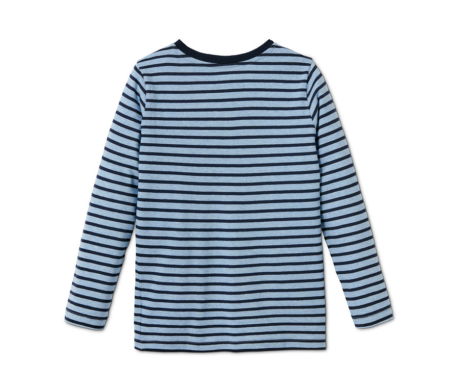 Blauer Kinder-Schlafanzug mit langen Ärmeln und Streifen.
