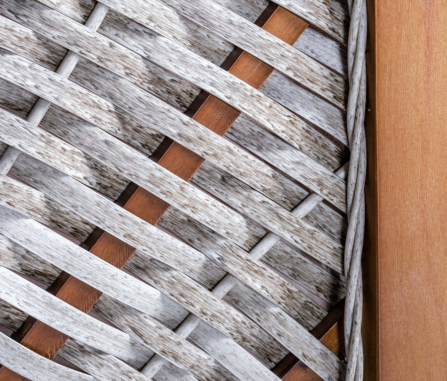 Detailaufnahme eines Strandkorbs.