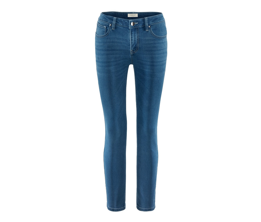 Blaue Slimfit-Jeans.